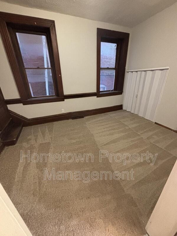 71 Main St #A - Photo 5 of 5