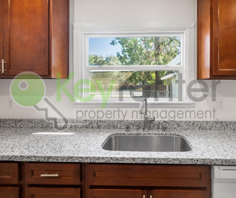 2905 Garfield Ave - Photo 3 of 20