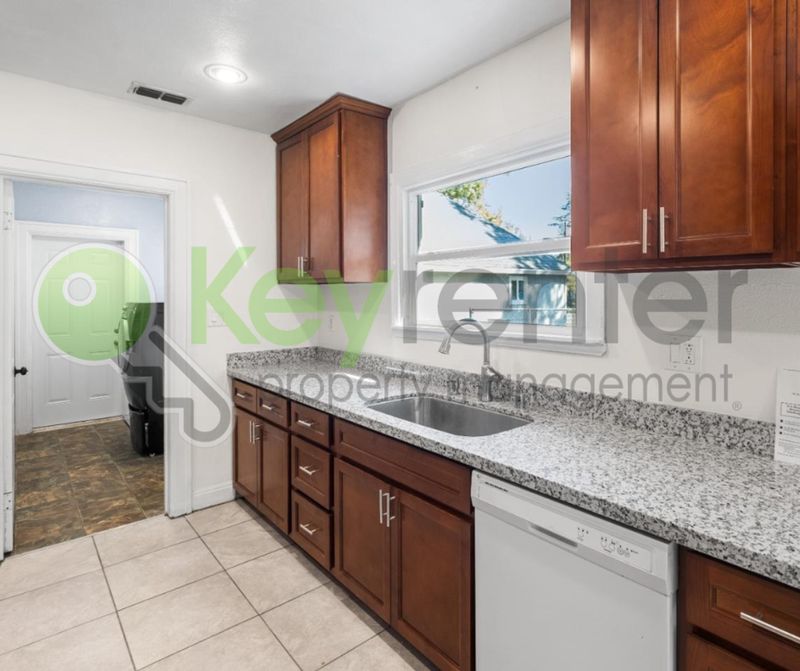 2905 Garfield Ave - Photo 2 of 20
