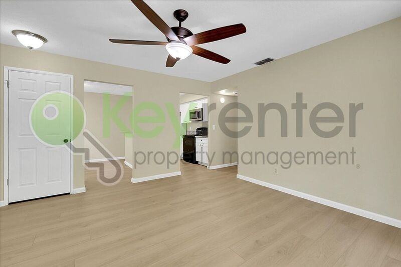 600 Del Verde Cir #2 - Photo 4 of 35