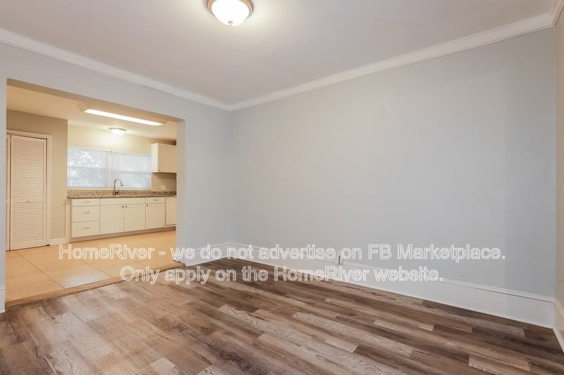 5206 N 15th St - Photo 4 of 17