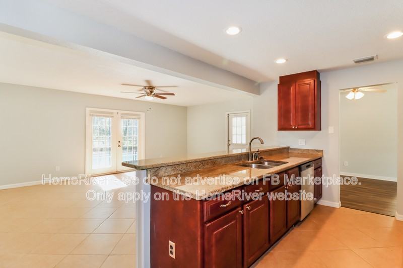 8006 Fawnridge Cir - Photo 6 of 17