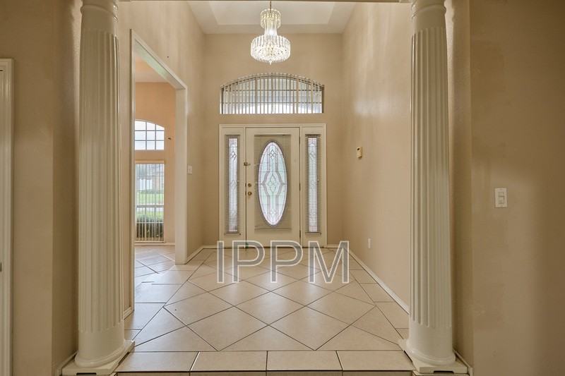 1309 Summerfield Ln - Photo 4 of 41