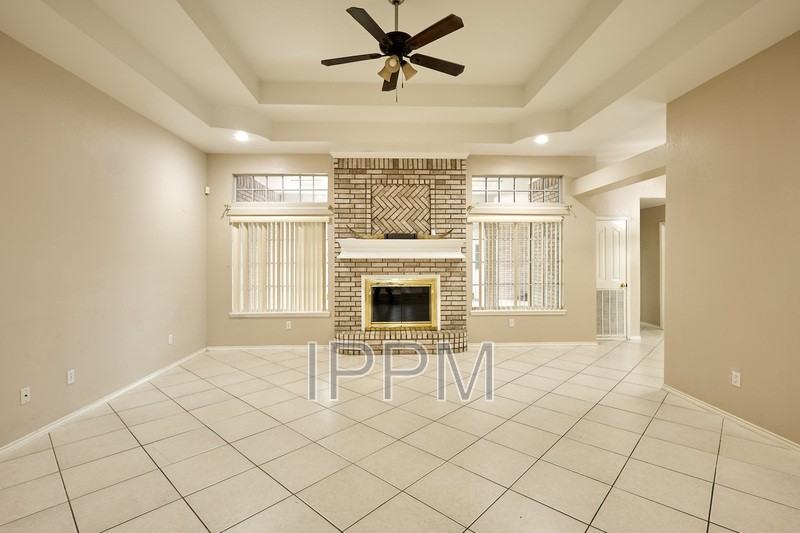 1309 Summerfield Ln - Photo 7 of 41