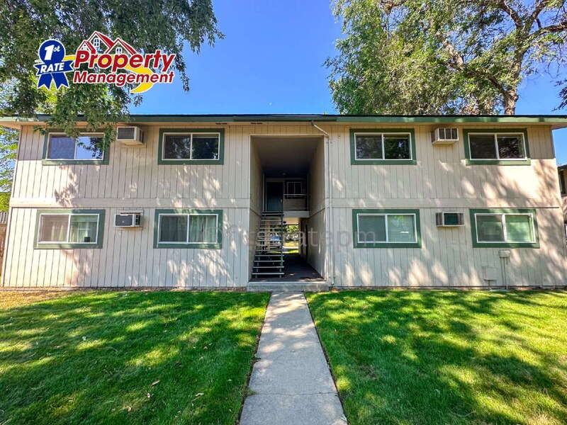 723 W Belmont St - Photo 2 of 25