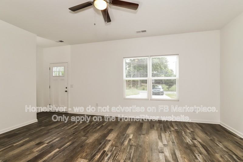 828 Graylyn Dr - Photo 3 of 18