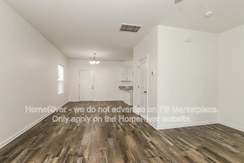 828 Graylyn Dr - Photo 4 of 18