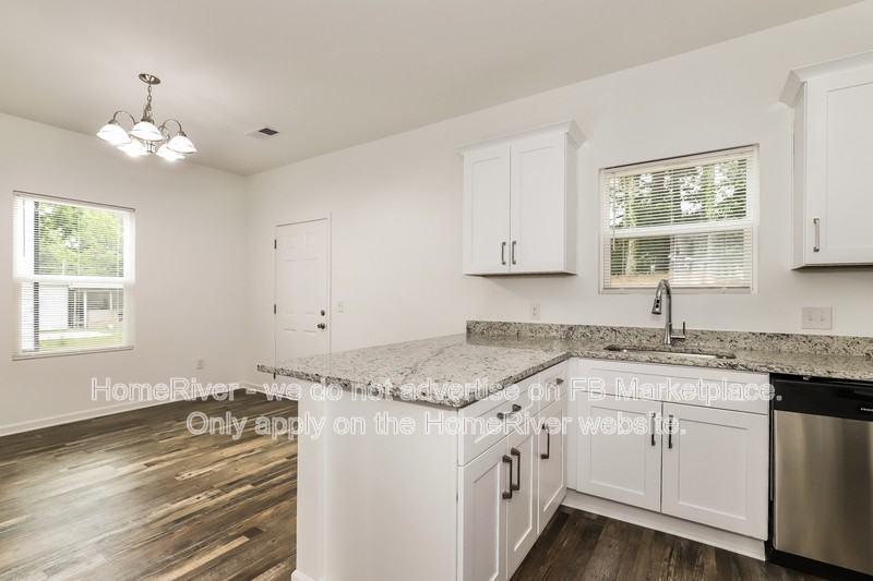 828 Graylyn Dr - Photo 5 of 18