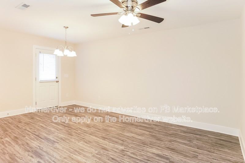 106 Beaumont Cir - Photo 2 of 21