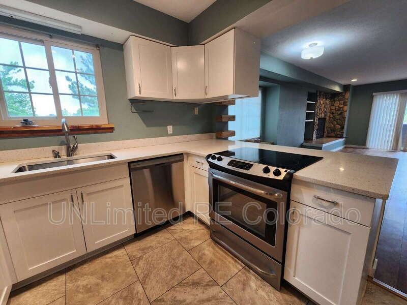 731 Julian Cir - Photo 3 of 20