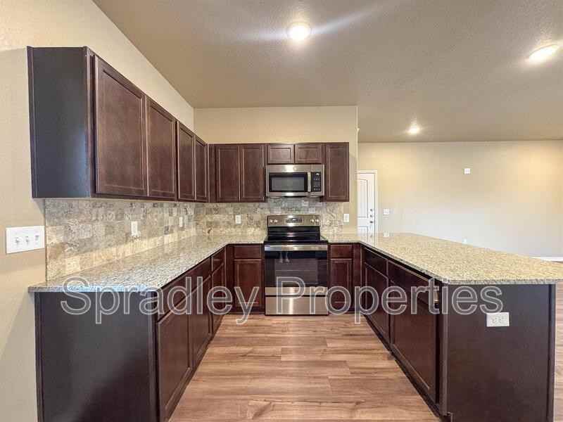 1037 Hibiscus Unit A - Photo 7 of 17