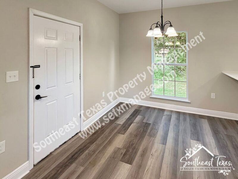 1809 15th St - Photo 4 of 10