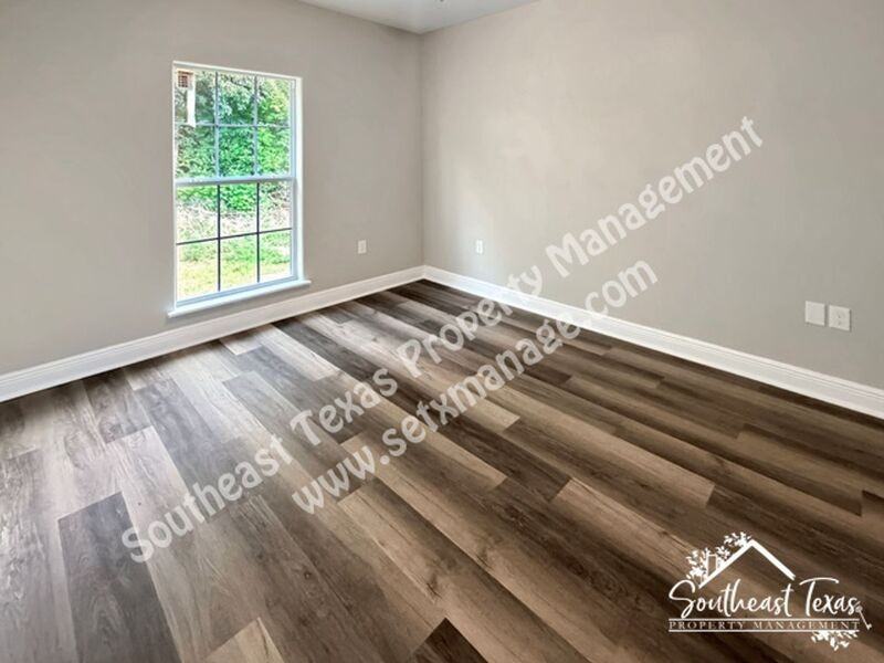 1809 15th St - Photo 5 of 10