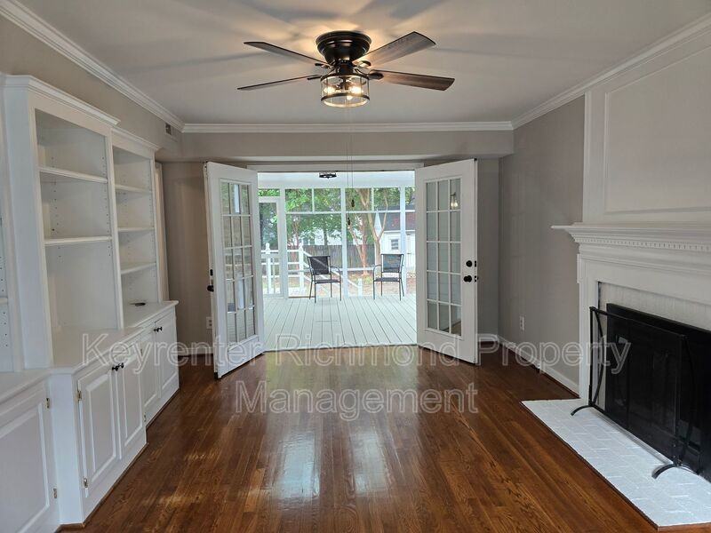 5204 Reids Pointe Rd - Photo 3 of 30
