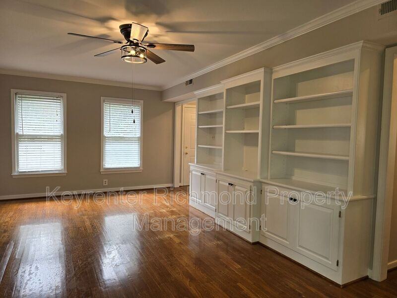 5204 Reids Pointe Rd - Photo 4 of 30
