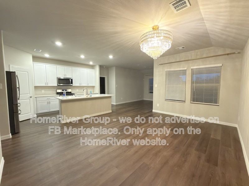 2385 Aspen Hill Dr - Photo 3 of 21