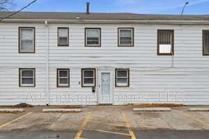 featured image of 1015 N Scott Ave
