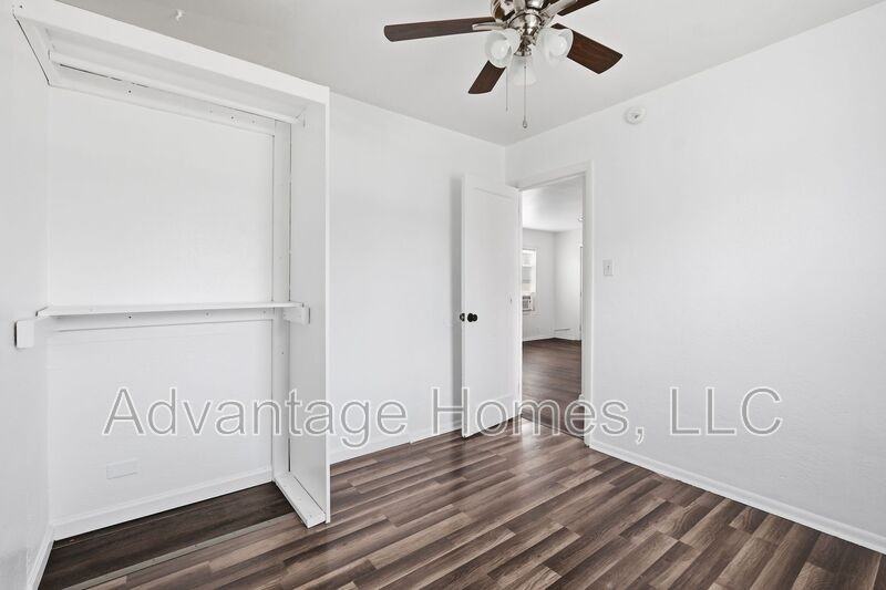 1015 N Scott Ave #5FRONT - Photo 7 of 28
