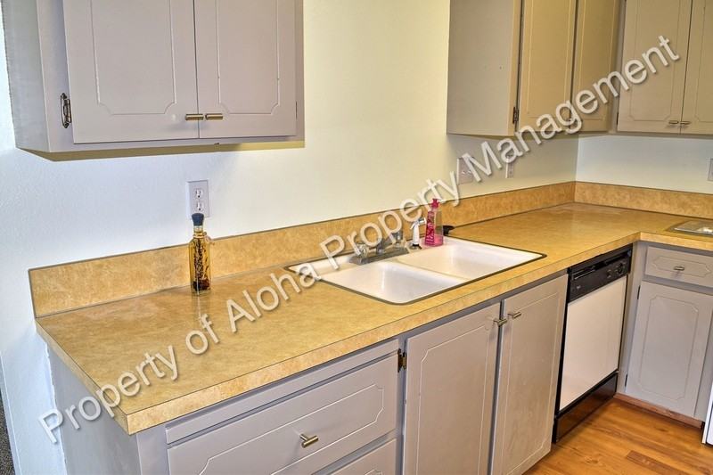 6901 W Freemont St - Photo 4 of 11