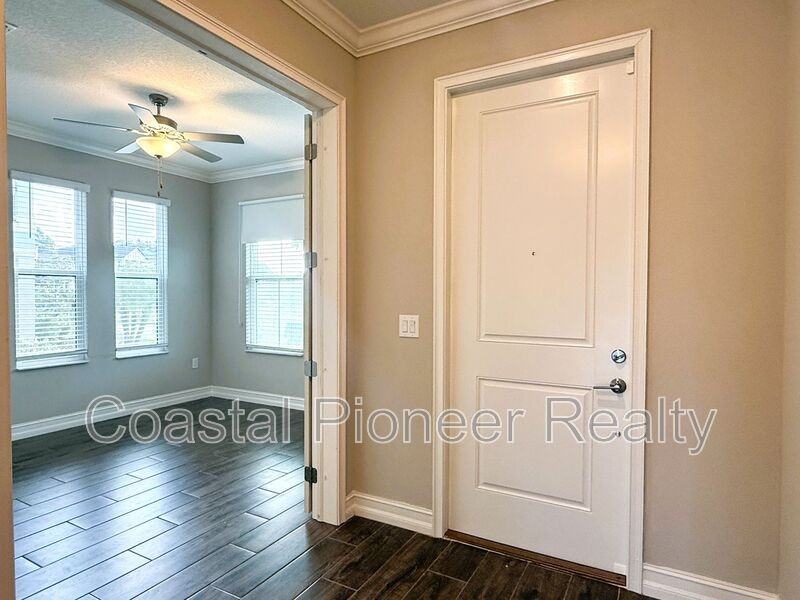 21640 Violet Periwinkle Dr - Photo 4 of 40