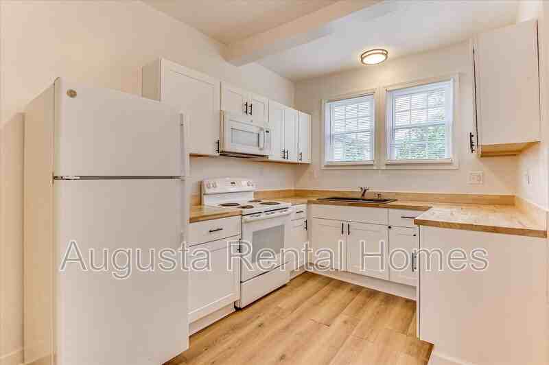 1936 Warren St - Photo 5 of 37