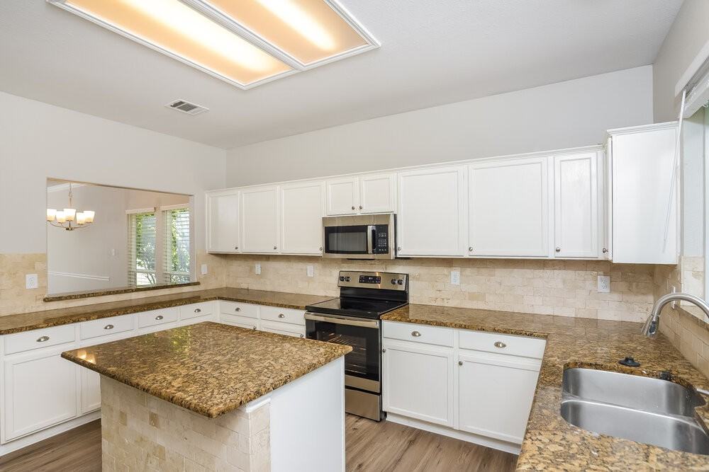 8639 Sunny Oaks - Photo 7 of 17