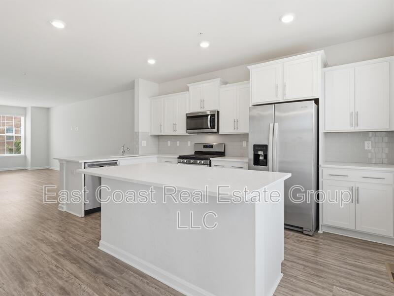 7055 Delegate Pl - Photo 5 of 35
