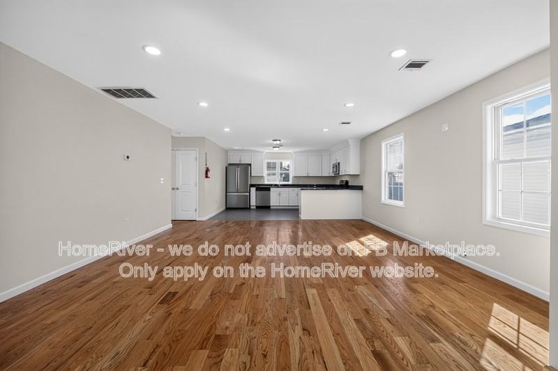 508 2nd Ave #2 - Photo 3 of 21