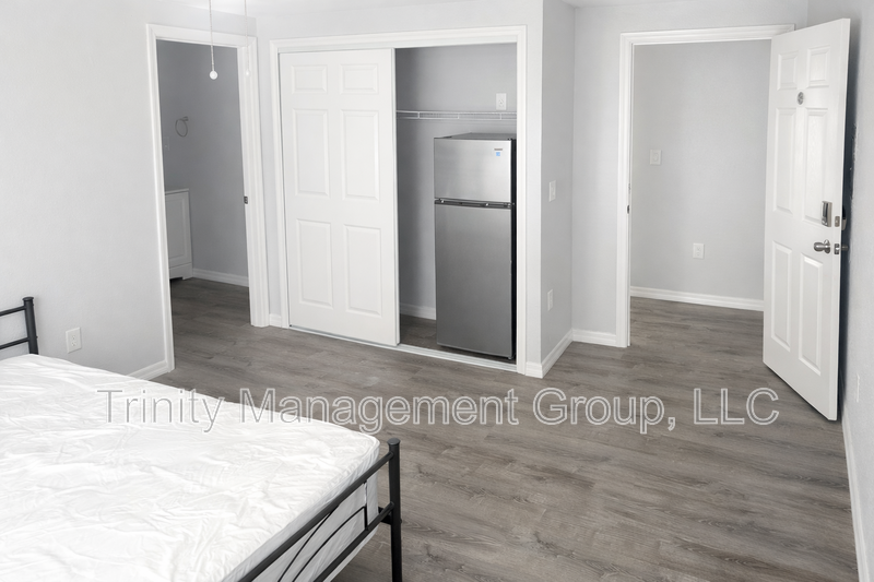 1509 Winding Way E - Photo 7 of 13