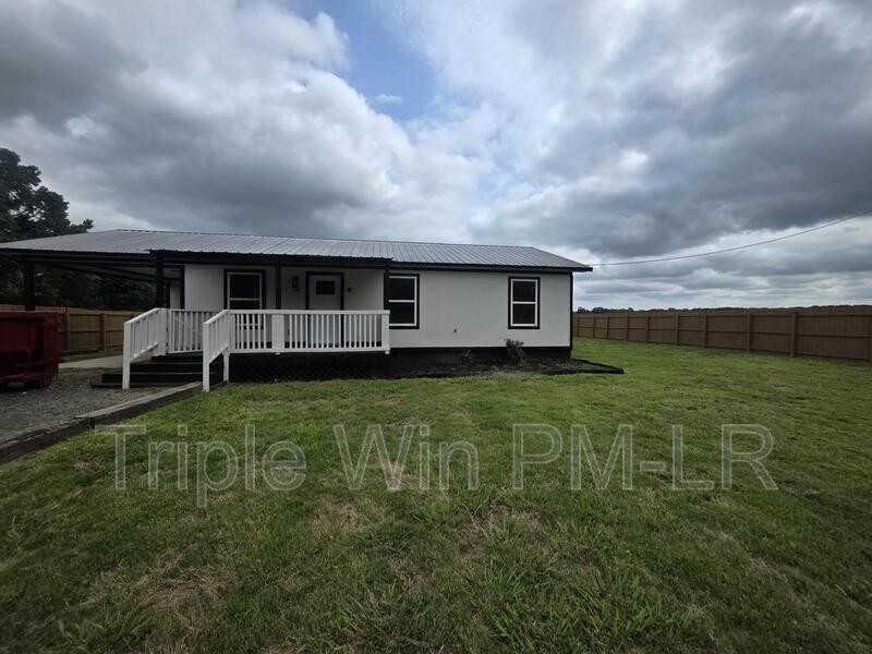236 Vernon Harvey Rd - Photo 2 of 38