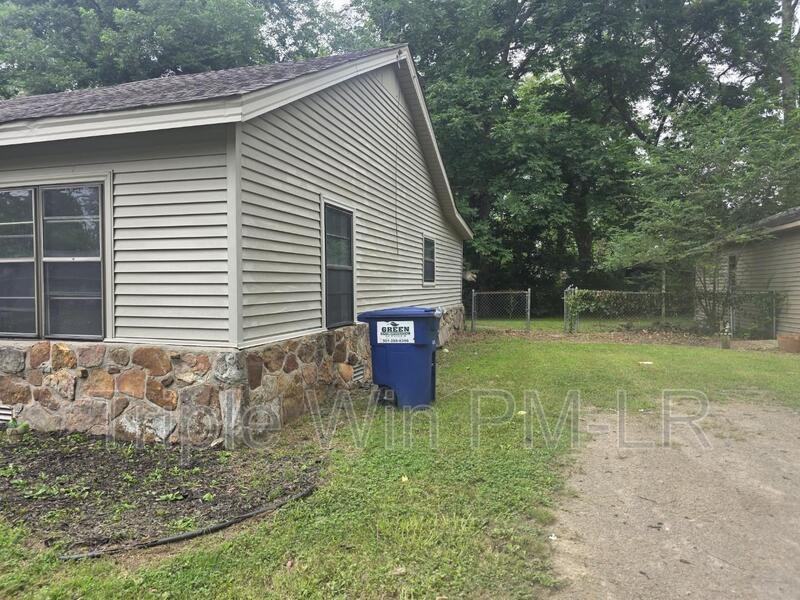 104 E Georgia St - Photo 6 of 35