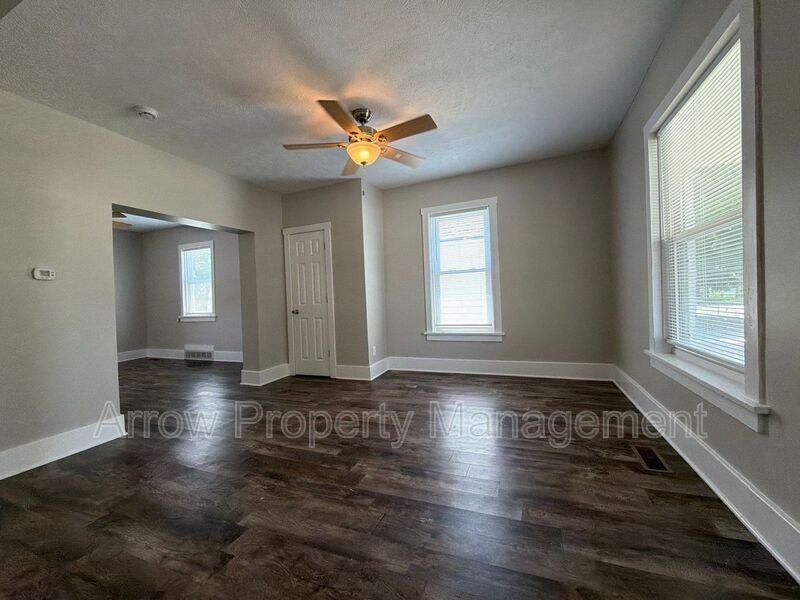 724 N 30th St - Photo 2 of 27