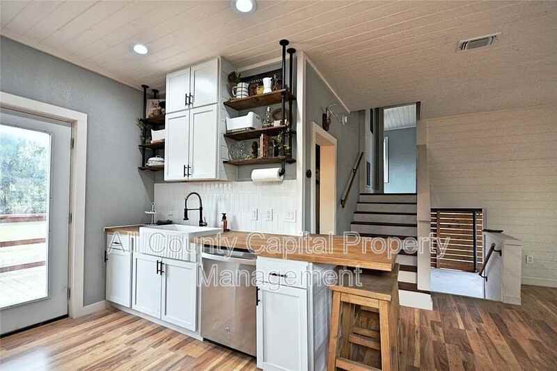 2902 Katy St - Photo 4 of 11