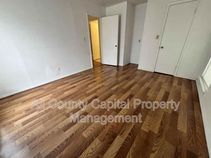 249 Craddock Ave - Photo 6 of 7