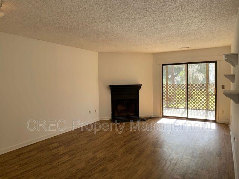 2736 Jobee Dr #3 - Photo 3 of 19