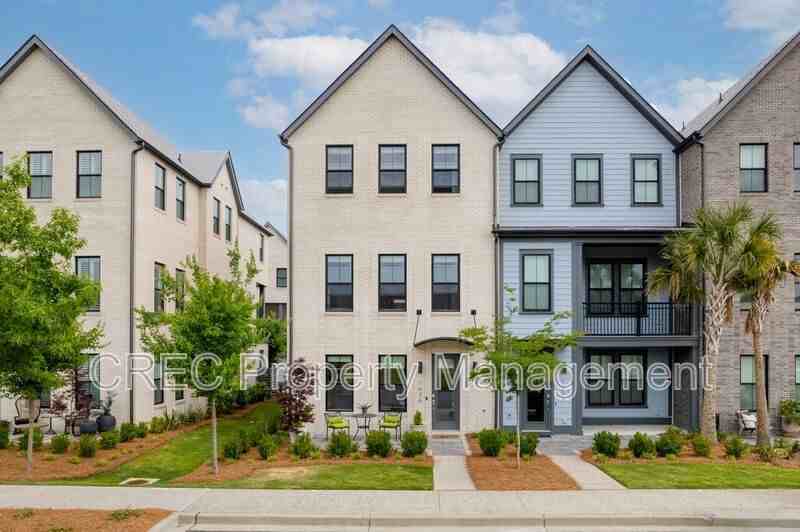 1636 Florentia St - Photo 3 of 36