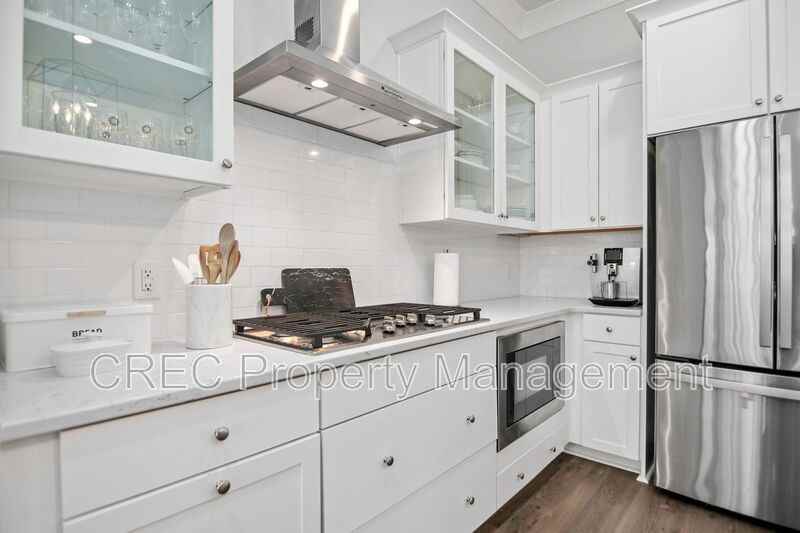 1636 Florentia St - Photo 5 of 36