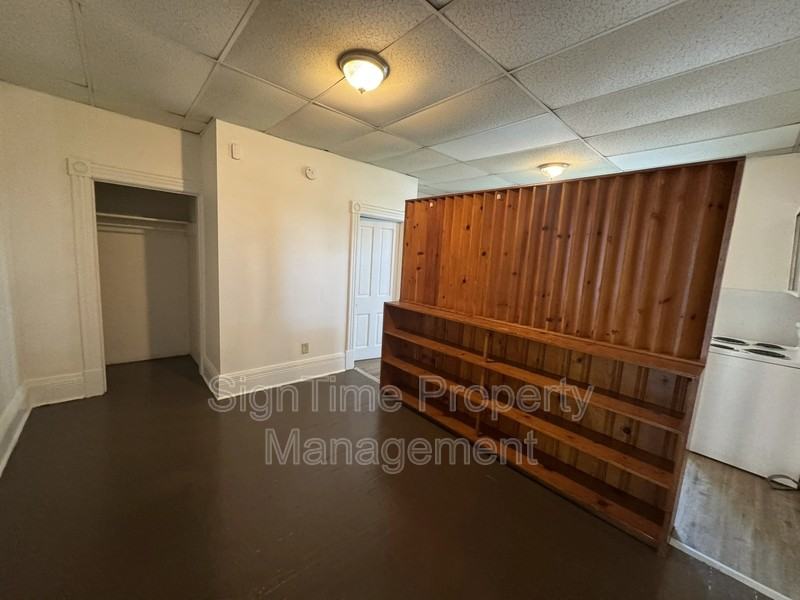 38 E Franklin St - Photo 5 of 8