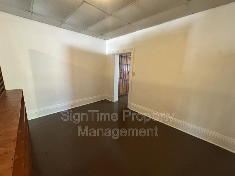 38 E Franklin St - Photo 7 of 8