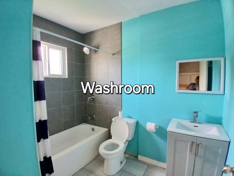 4629 118 Ave Nw - Photo 7 of 10