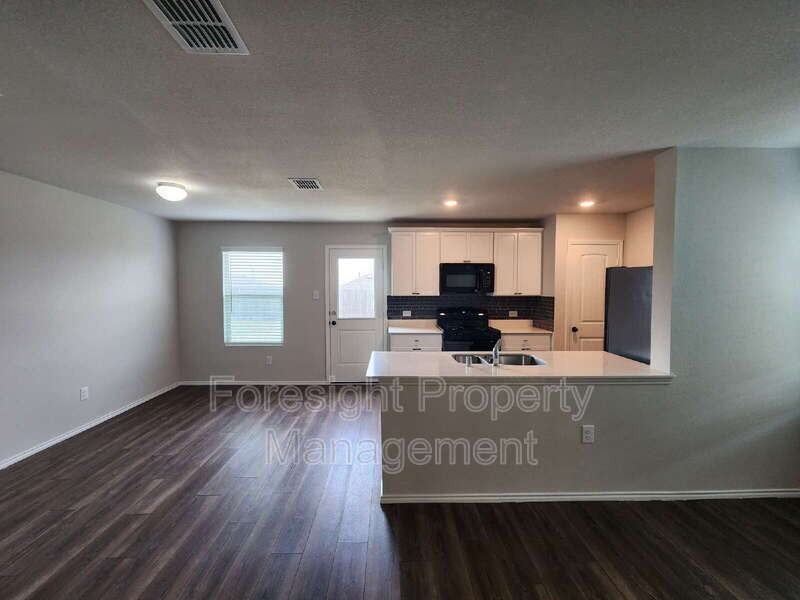 14428 Cloudview Way - Photo 4 of 17