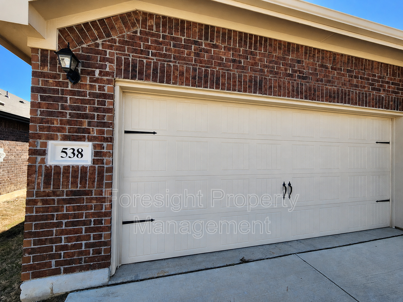 538 Concho St - Photo 2 of 25