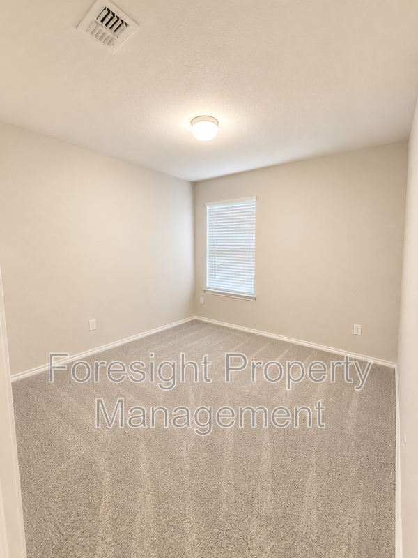 538 Concho St - Photo 6 of 25