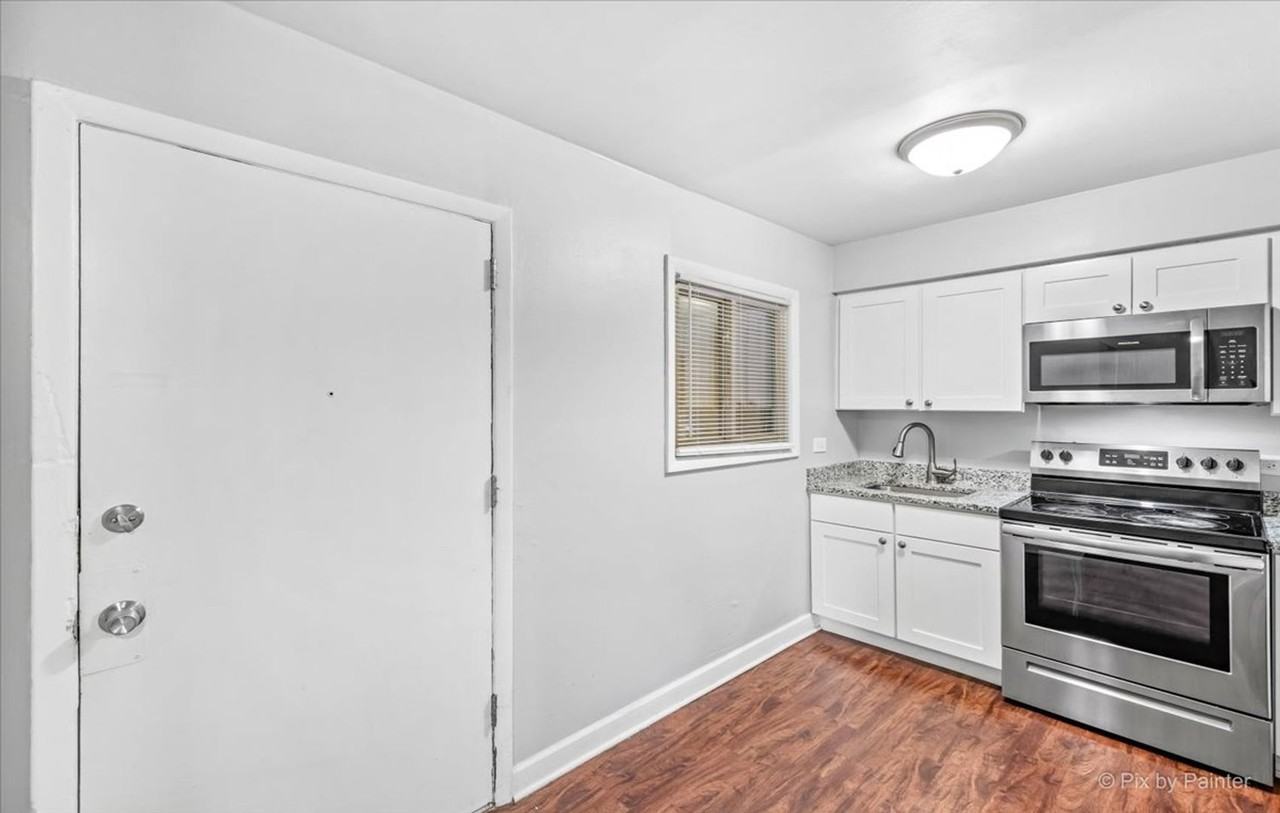 1100 N Wheeling Rd #3B - Photo 2 of 14