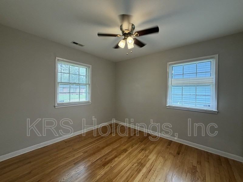 105 Janet Dr - Photo 7 of 10