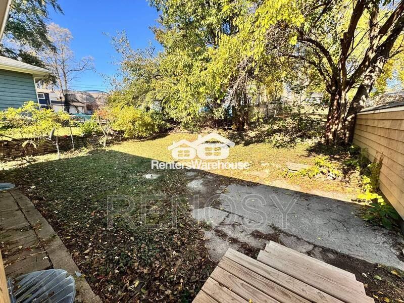 709 Bell Ave - Photo 3 of 18