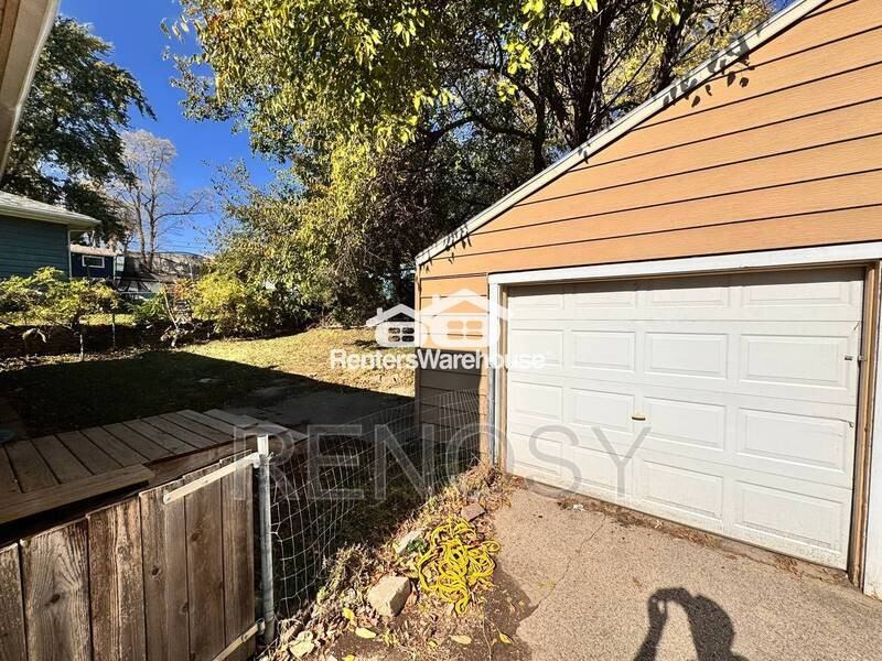 709 Bell Ave - Photo 2 of 18