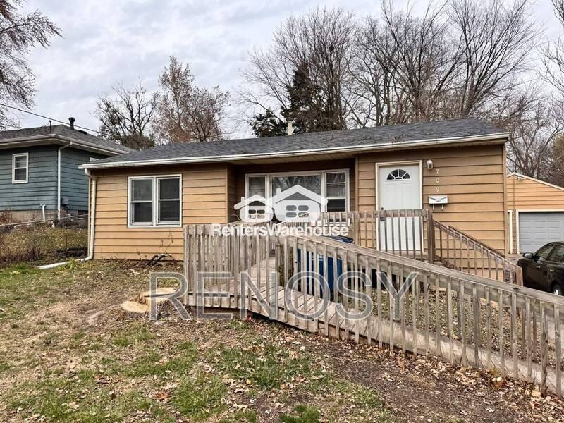 709 Bell Ave
