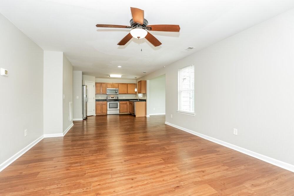 2928 Weston Blvd - Photo 4 of 17