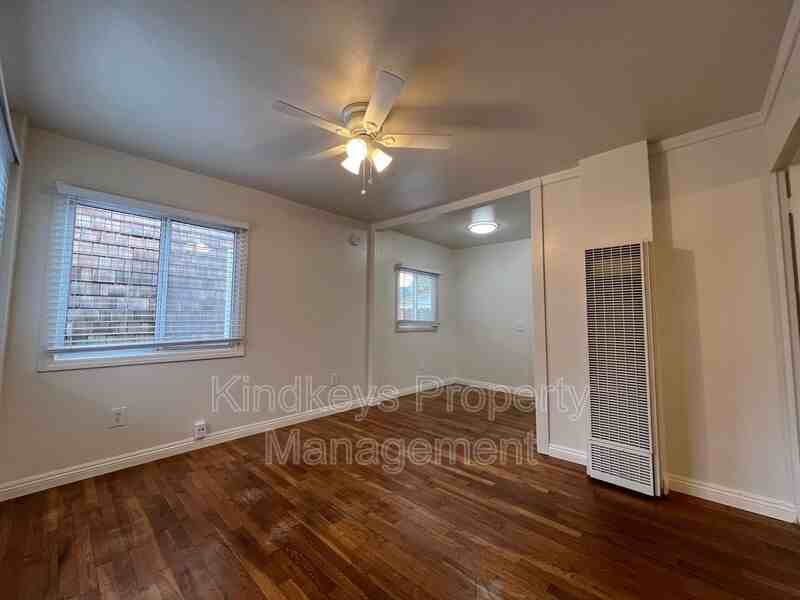 Muir Ave - Photo 2 of 17